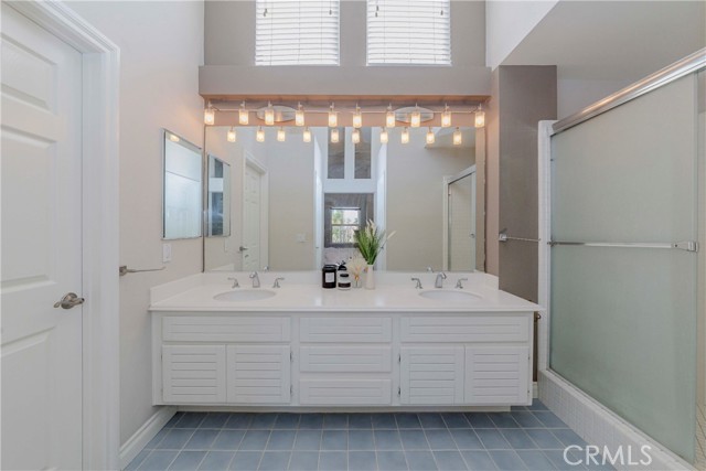 19 Las Cruces, Irvine CA: https://media.crmls.org/medias/bd48d5e3-3ba5-46b0-afde-cfbaacc39499.jpg