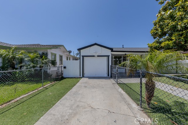 Image 1 of 62 For 818 Stearns Avenue