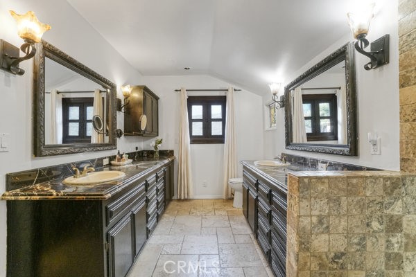 Image 14 of 47 For 23911 Homezell Drive