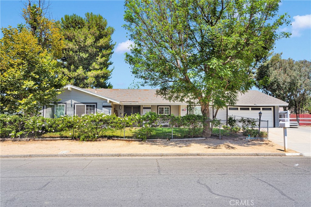 6151 Sunny Circle