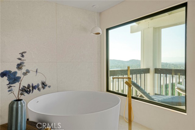 Detail Gallery Image 32 of 61 For 32075 Canterhill Pl, Westlake Village,  CA 91361 - 4 Beds | 5/1 Baths