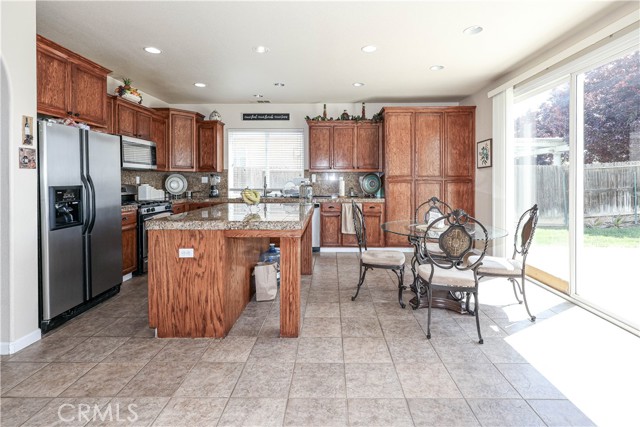 Detail Gallery Image 29 of 60 For 9635 Heatherhearst Dr, Chowchilla,  CA 93610 - 5 Beds | 2/1 Baths