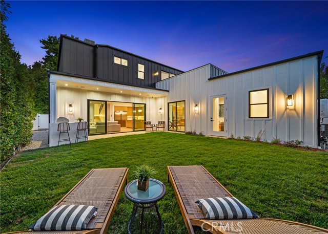 5945 Hesperia Avenue, Encino CA: https://media.crmls.org/medias/bd4b69f0-2524-4004-aab0-36091a61d22c.jpg
