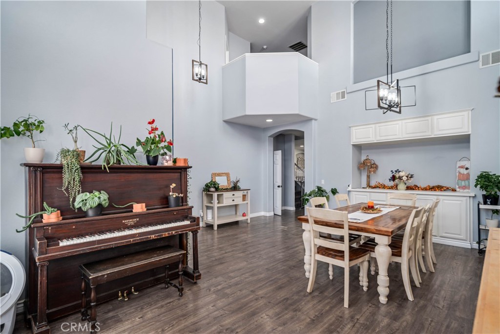 MLS #SR25250238 image #7