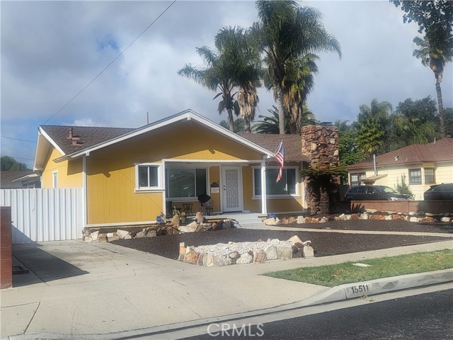 15511 Santa Ana Avenue, Bellflower, California 90706, 4 Bedrooms Bedrooms, ,2 BathroomsBathrooms,Single Family Residence,For Sale,Santa Ana,RS25034127