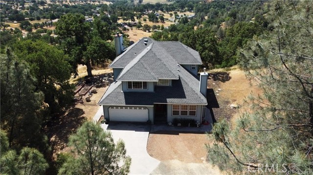 Detail Gallery Image 2 of 49 For 16300 Navajo Trl, Clearlake Oaks,  CA 95423 - 3 Beds | 2/1 Baths