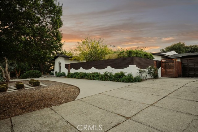 Detail Gallery Image 3 of 51 For 8442 Camino Sur, Rancho Cucamonga,  CA 91730 - 6 Beds | 4/1 Baths