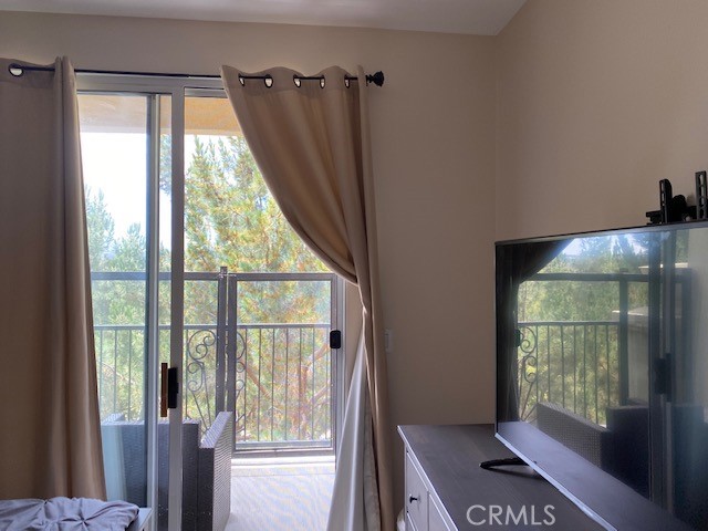 Detail Gallery Image 6 of 15 For 2442 Watermarke Pl, Irvine,  CA 92612 - 1 Beds | 1 Baths