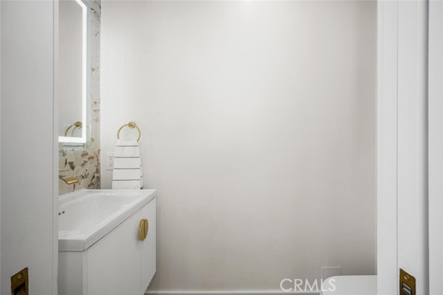 Detail Gallery Image 13 of 39 For 1271 Kenwood Rd 163l,  Seal Beach,  CA 90740 - 2 Beds | 1/1 Baths