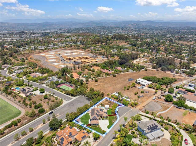 1732 Gamble Lane, Escondido CA: https://media.crmls.org/medias/bd4dee38-5677-422b-bc5a-f190ca6253a7.jpg