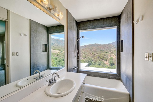 Detail Gallery Image 35 of 40 For 4161 via Padova, Claremont,  CA 91711 - 4 Beds | 3 Baths