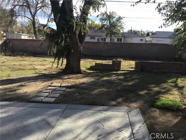 Detail Gallery Image 14 of 16 For 1202 W Lumber, Lancaster,  CA 93534 - 2 Beds | 1 Baths