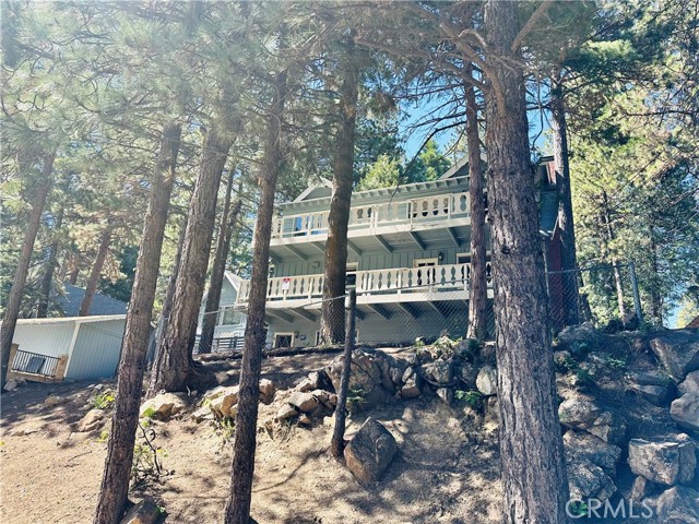 31506 Circle View Drive, Running Springs CA: https://media.crmls.org/medias/bd4ed4f3-f084-4481-9eb5-0a2394752cf0.jpg