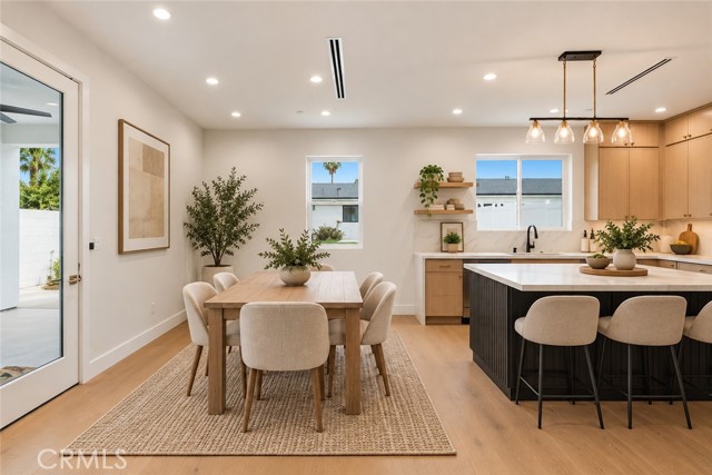 14931 Vose Street photo 10
