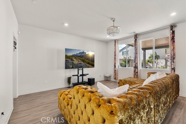 Detail Gallery Image 8 of 37 For 728 Freesia Cir, San Jacinto,  CA 92583 - 4 Beds | 3/1 Baths