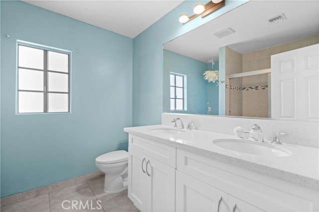 215 N Maple Avenue, Montebello CA: https://media.crmls.org/medias/bd4fed5f-8419-465d-8dc1-778a08e325c0.jpg