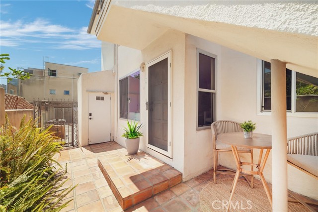 Detail Gallery Image 21 of 26 For 1918 11th St #D,  Santa Monica,  CA 90404 - 2 Beds | 2 Baths