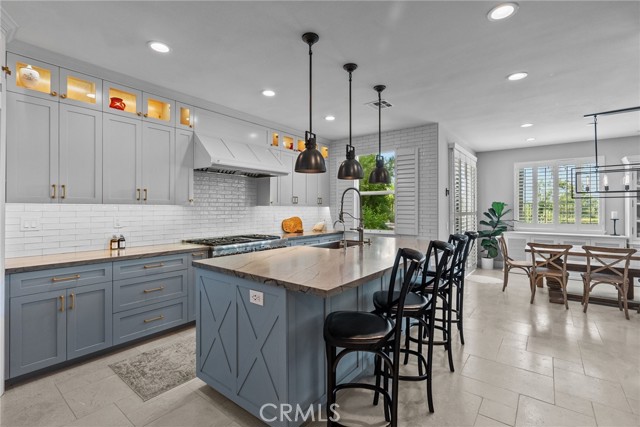 25554 Housman Place, Stevenson Ranch CA: https://media.crmls.org/medias/bd501d5b-8706-492e-88b1-5afa87df0e26.jpg