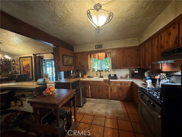 1551 Pomeroy Road, Arroyo Grande CA: https://media.crmls.org/medias/bd502540-f457-4498-99c9-8d22c7476426.jpg