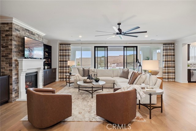 Detail Gallery Image 4 of 16 For 6057 Saddlehorn Ln, Jurupa Valley,  CA 92509 - 4 Beds | 3/1 Baths