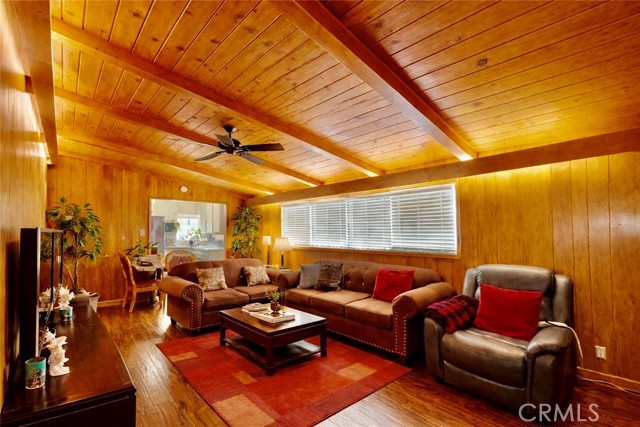 Detail Gallery Image 8 of 27 For 7105 California Ave, Bell Gardens,  CA 90201 - 3 Beds | 2 Baths