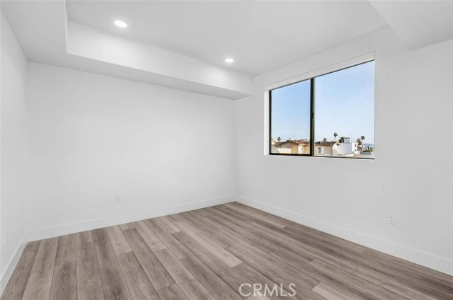 Detail Gallery Image 14 of 27 For 3632 S Keystone Ave, Los Angeles,  CA 90034 - 3 Beds | 2/1 Baths