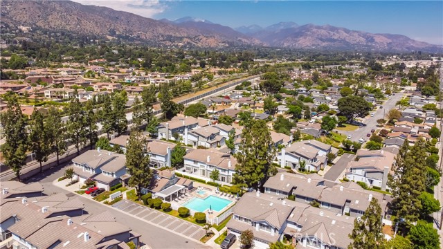 1062 Brookfield Place, Glendora CA: https://media.crmls.org/medias/bd51e712-3d43-4afb-9553-a34ab423a18d.jpg
