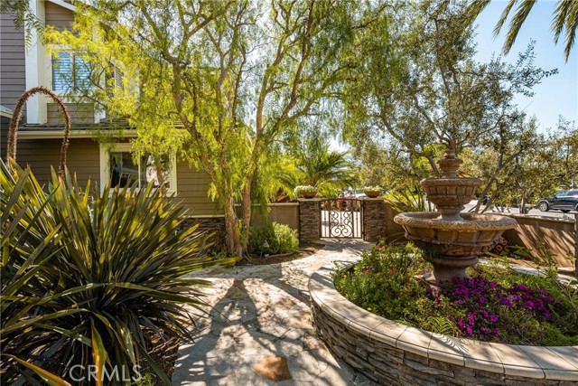 Detail Gallery Image 5 of 63 For 2281 Orchard Dr, Newport Beach,  CA 92660 - 3 Beds | 3 Baths