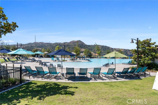 111 Juniper Drive, Rancho Mission Viejo CA: https://media.crmls.org/medias/bd525e02-ac67-4870-a9e4-ebe8cc63f093.jpg