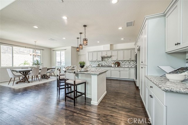 Detail Gallery Image 4 of 38 For 20128 Pescara Ln, Friant,  CA 93626 - 4 Beds | 3/1 Baths