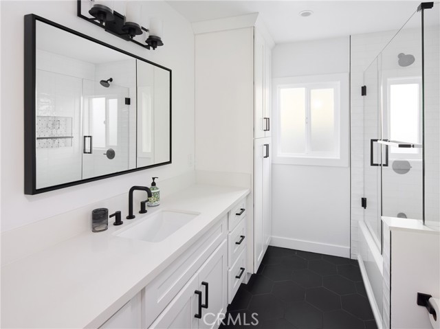 Detail Gallery Image 14 of 27 For 7413 Naylor, Los Angeles,  CA 90045 - 3 Beds | 2/1 Baths
