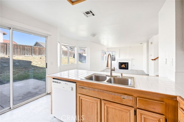 Detail Gallery Image 15 of 41 For 1893 Vosburg Ct, San Jacinto,  CA 92583 - 3 Beds | 2/1 Baths