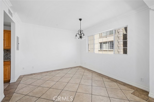 Detail Gallery Image 9 of 30 For 6831 Valmont St #1,  Tujunga,  CA 91042 - 3 Beds | 2/1 Baths