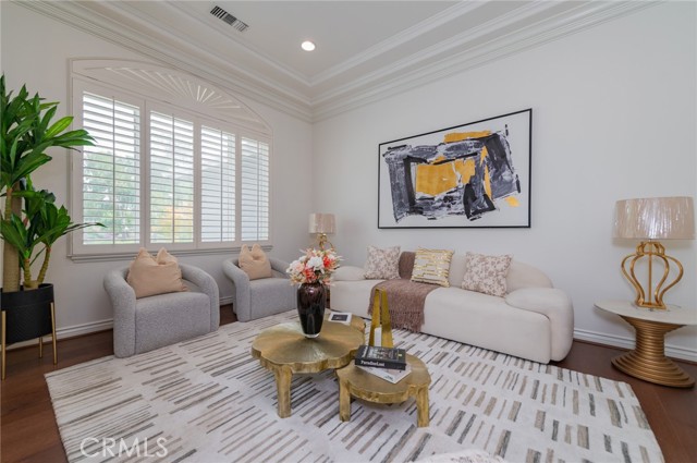 2479 Cliff Road, Upland CA: https://media.crmls.org/medias/bd5440f7-afef-4c09-8a00-d0756c0f9a45.jpg