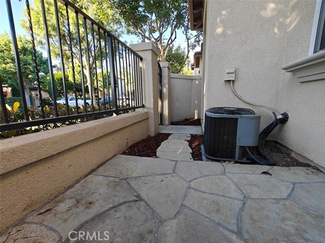 Detail Gallery Image 3 of 28 For 36 League, Irvine,  CA 92602 - 3 Beds | 2/1 Baths