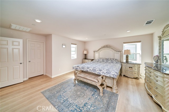 Detail Gallery Image 16 of 41 For 1202 Clipper Ln, Harbor City,  CA 90710 - 4 Beds | 3 Baths