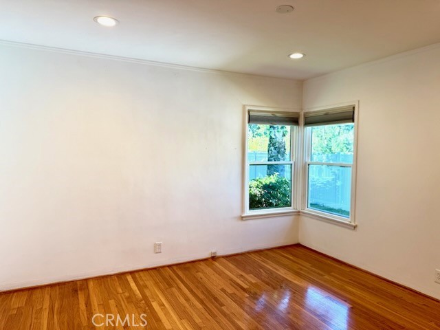 Detail Gallery Image 13 of 27 For 6534 Peach Ave, Van Nuys,  CA 91406 - 2 Beds | 2 Baths