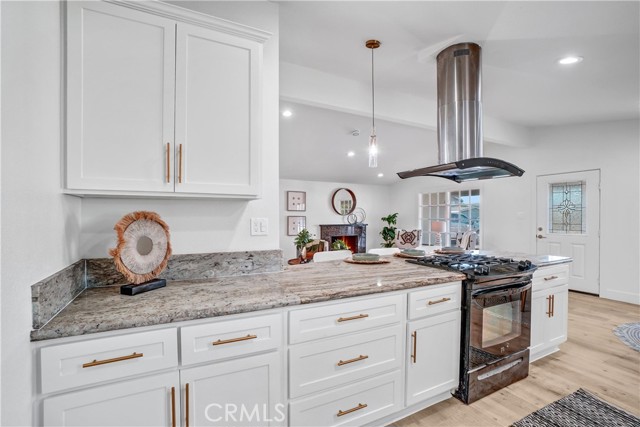 Detail Gallery Image 6 of 24 For 4122 W Kent, Santa Ana,  CA 92704 - 4 Beds | 4 Baths