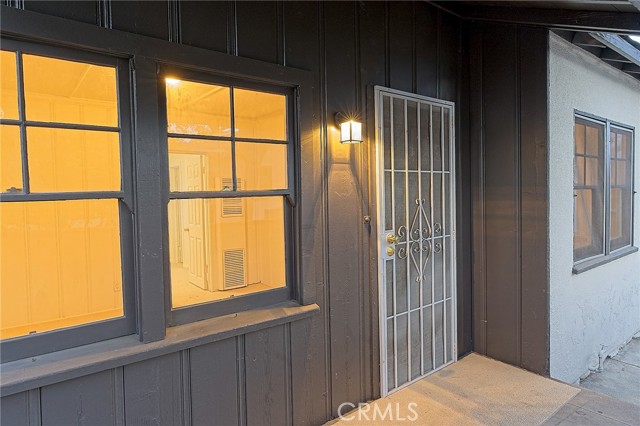 550 N 1st Avenue, Upland CA: https://media.crmls.org/medias/bd561718-af02-4785-ad83-7fd42a21b2c5.jpg