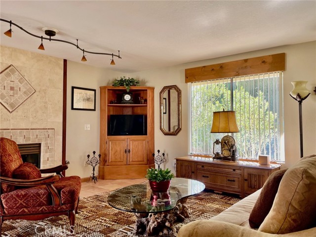 16407 Koda Road, Apple Valley CA: https://media.crmls.org/medias/bd56664a-9f0b-4ad2-9484-144f5429c4fd.jpg