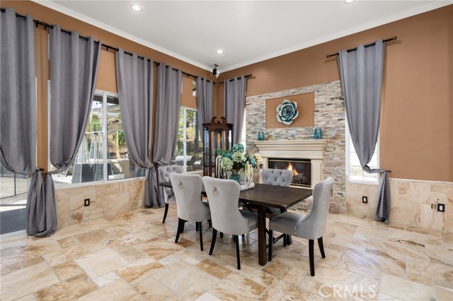 Detail Gallery Image 11 of 71 For 18936 Summerleaf Ln, Riverside,  CA 92504 - 4 Beds | 3/1 Baths