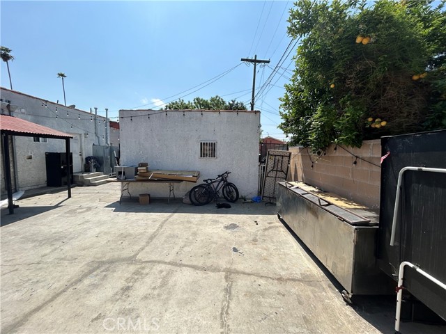 Detail Gallery Image 4 of 27 For 441 W 69th St, Los Angeles,  CA 90003 - – Beds | – Baths