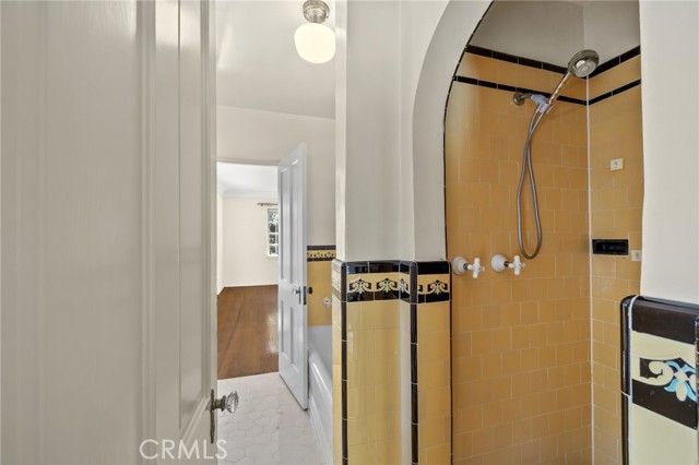 Detail Gallery Image 32 of 53 For 1534 Linda Vista Ave, Pasadena,  CA 91103 - 4 Beds | 2/1 Baths