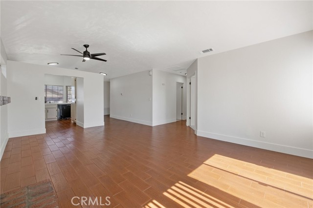 Detail Gallery Image 11 of 27 For 1171 State St, Hanford,  CA 93230 - 3 Beds | 2 Baths