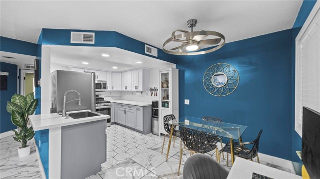 Detail Gallery Image 6 of 37 For 2552 Avenida Del Vista #103,  Corona,  CA 92882 - 1 Beds | 1 Baths