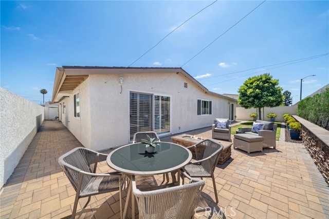 Detail Gallery Image 33 of 38 For 9181 Sherry Cir, Huntington Beach,  CA 92646 - 4 Beds | 2 Baths