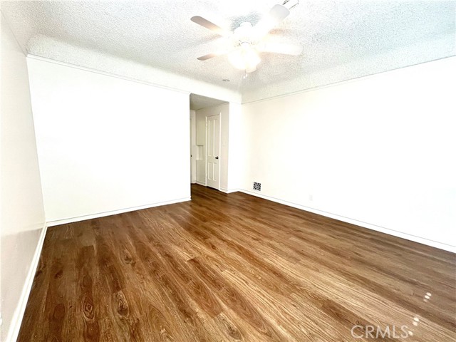 271 S Spalding Drive, Beverly Hills CA: https://media.crmls.org/medias/bd5849a4-4adf-4a73-954d-42bfd6ee5ffc.jpg