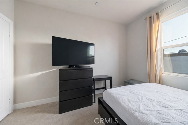 Detail Gallery Image 14 of 25 For 9834 Jersey #10,  Santa Fe Springs,  CA 90670 - 3 Beds | 3 Baths