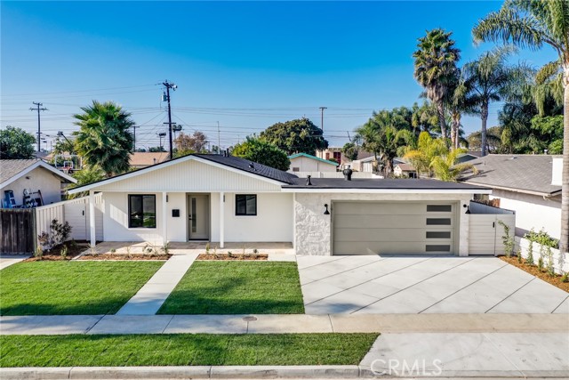 Detail Gallery Image 1 of 40 For 19111 Walleye Ln, Huntington Beach,  CA 92646 - 3 Beds | 2 Baths