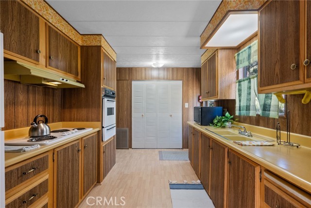 2720 Klondike Way, Pine Mountain Club CA: https://media.crmls.org/medias/bd597093-ac91-4e9c-bd76-2d8798c48383.jpg